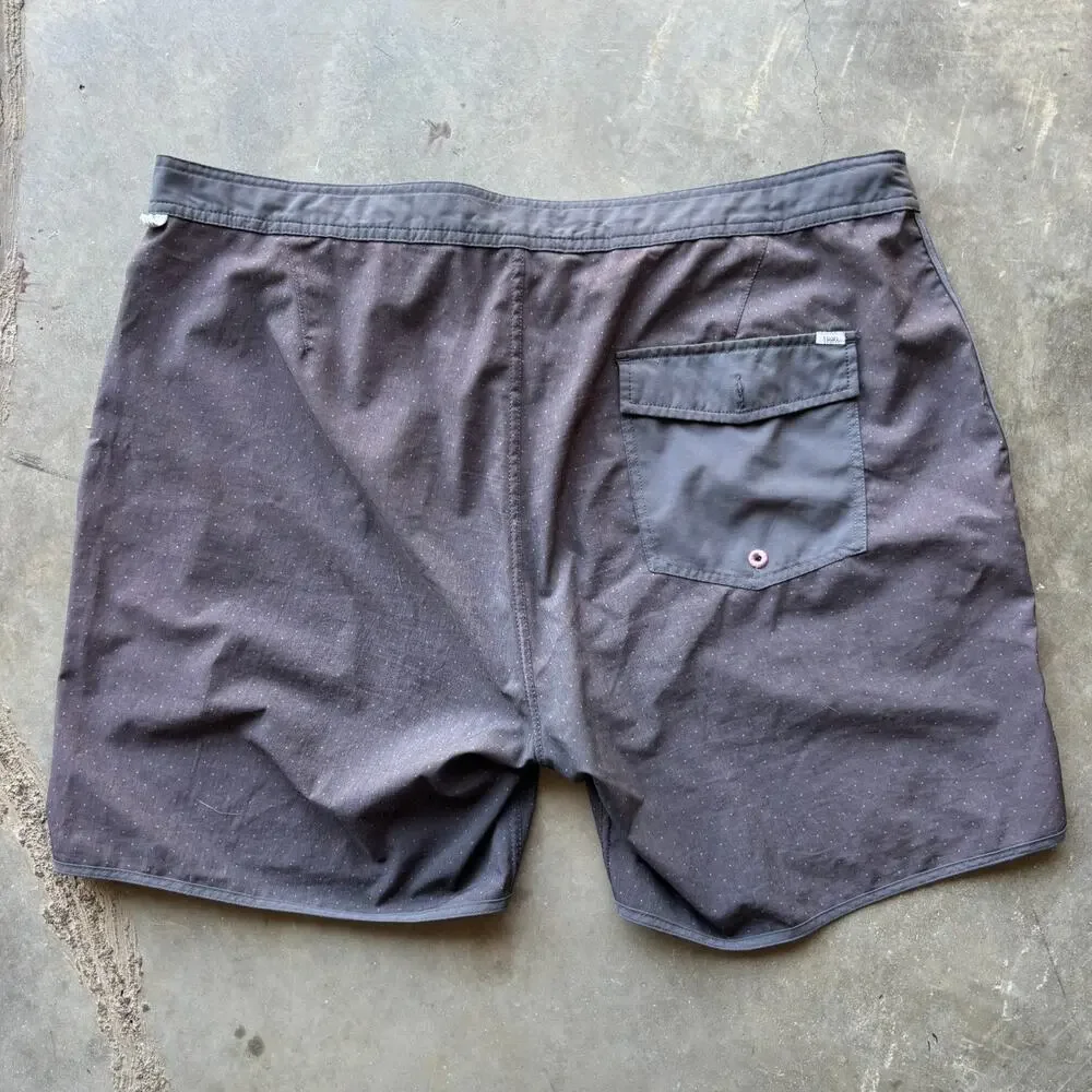 Vuori Cruise Board Shorts Men's 38 Black Gray Polka Dots Stretch Swim Trunks